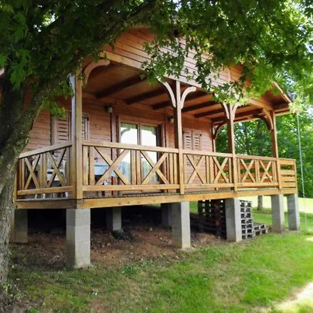 Mobil Cosy Avec Terrasse Au De - Api-1-52-585 Parque de Campismo Naucelle