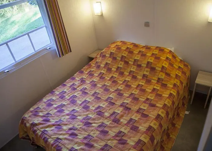 Mobil Cosy Avec Terrasse Au De - Api-1-52-585 キャンプ場