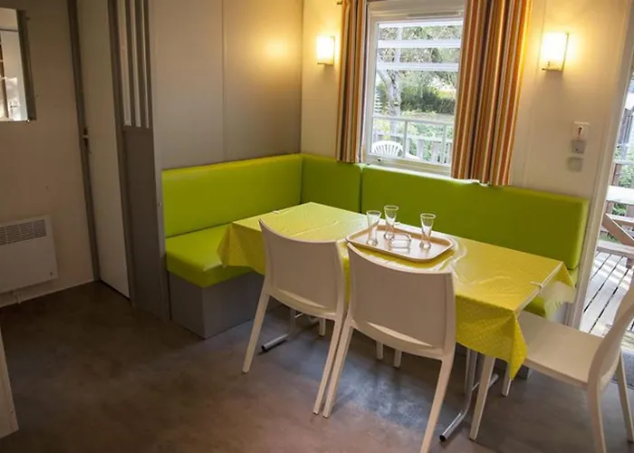 キャンプ場 Mobil Cosy Avec Terrasse Au De - Api-1-52-585