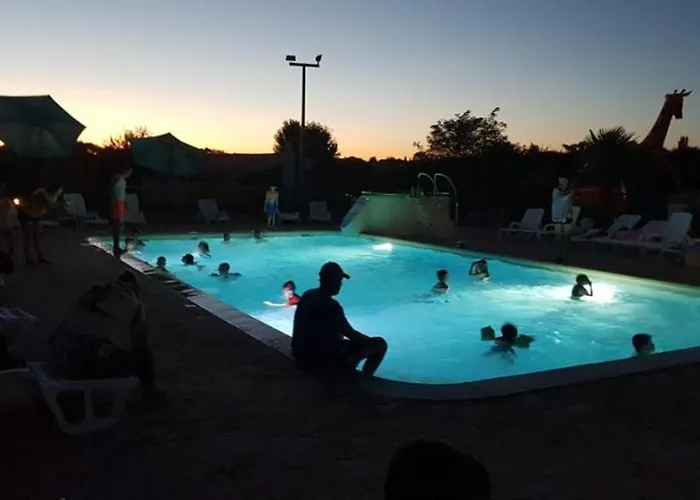 キャンプ場 Mobil Cosy Avec Terrasse Au De - Api-1-52-585 Naucelle